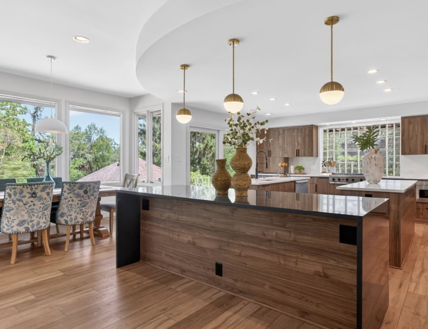 What St. Louis Buyers Notice First When Touring a Home- Hometenders Staging in St Louis